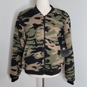 Rock & Republic camo zip up fuzzy sherpa jacket